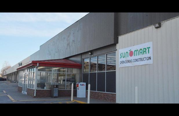 Auburn Sunmart Converting to Family Fare Store